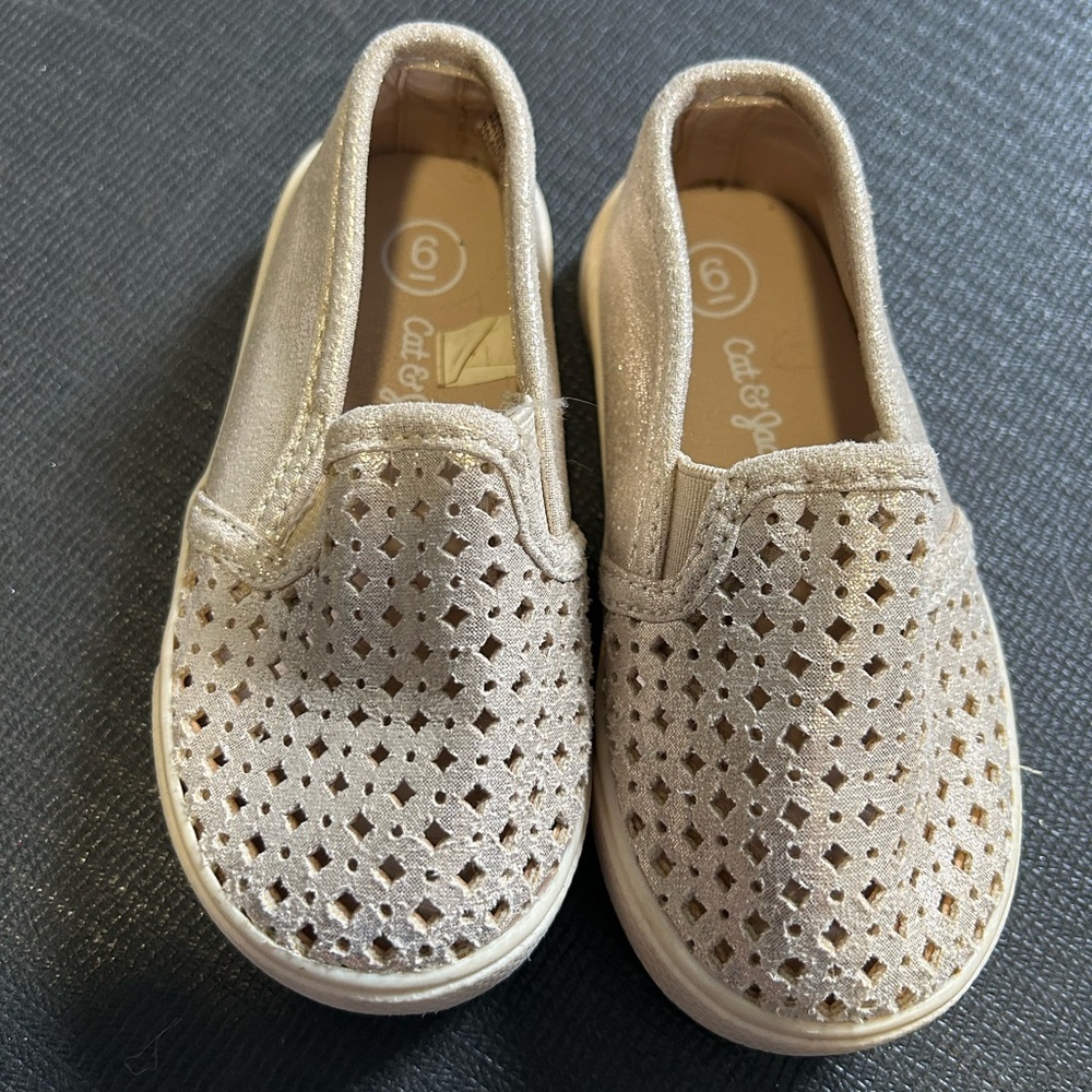 Cat & Jack Kids Slip-On Shoes - Gold size 6